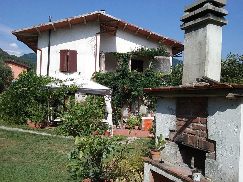 Casa Virgilio Bed & Breakfast Fosdinovo Exterior photo