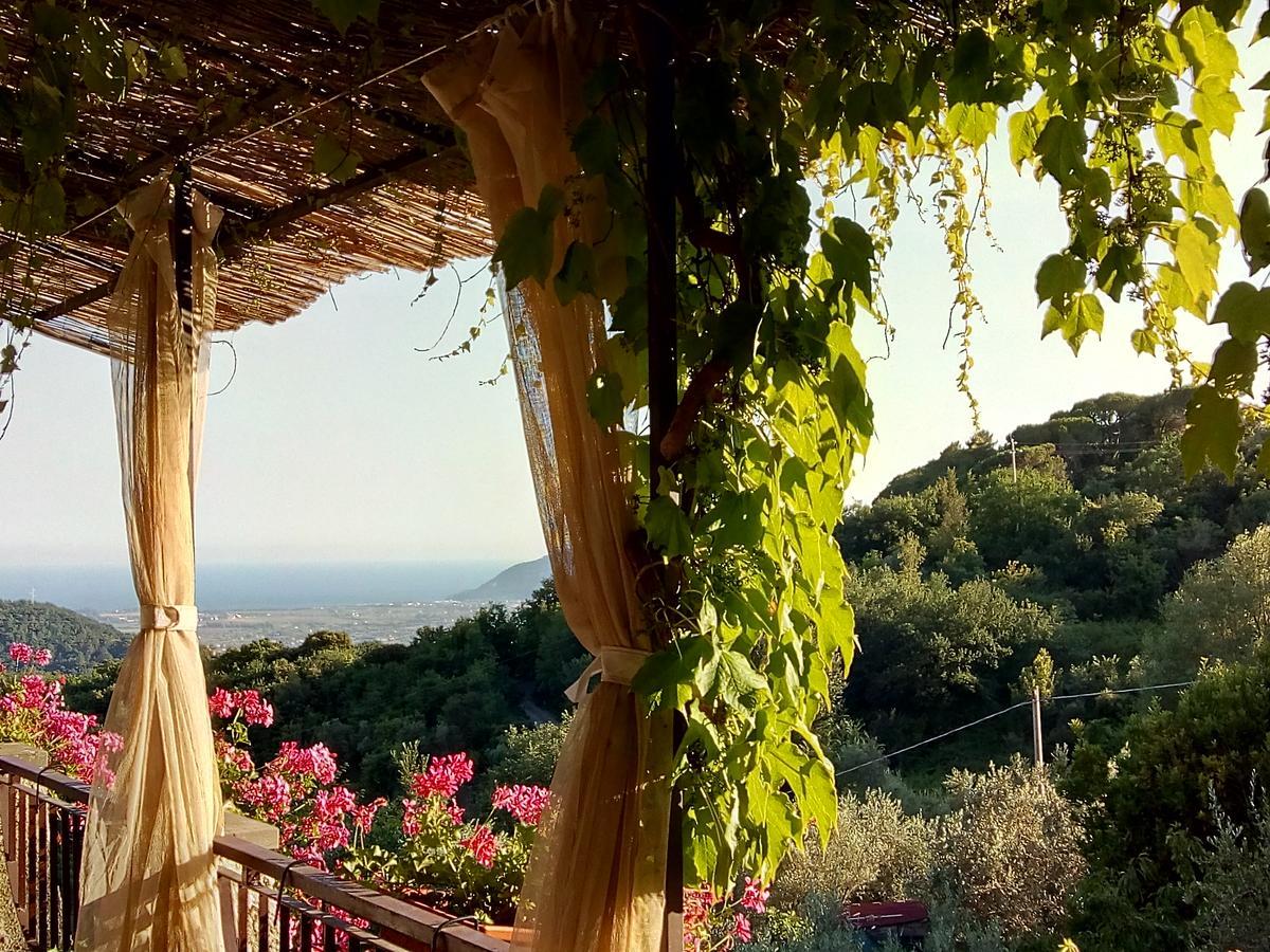 Casa Virgilio Bed & Breakfast Fosdinovo Exterior photo