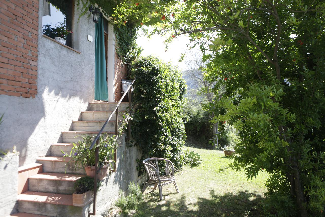 Casa Virgilio Bed & Breakfast Fosdinovo Exterior photo